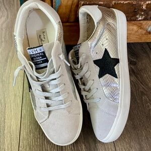 Vintage Havana Silver and White Star Sneakers